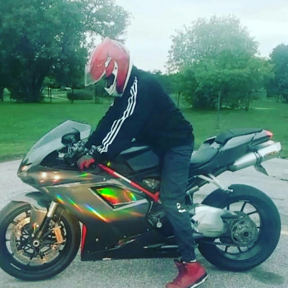 2008 ducati 1098 VERY LOW KM - Picture 2 of 6